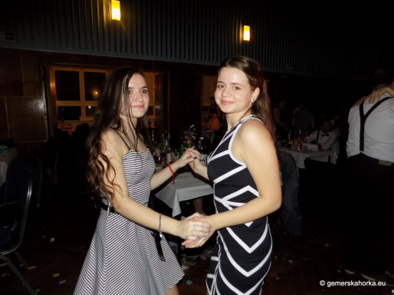 2017/ RETRO bál-ples