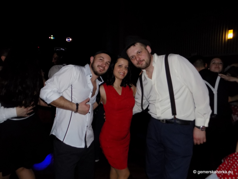 2017/ RETRO bál-ples