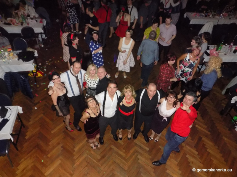 2017/ RETRO bál-ples