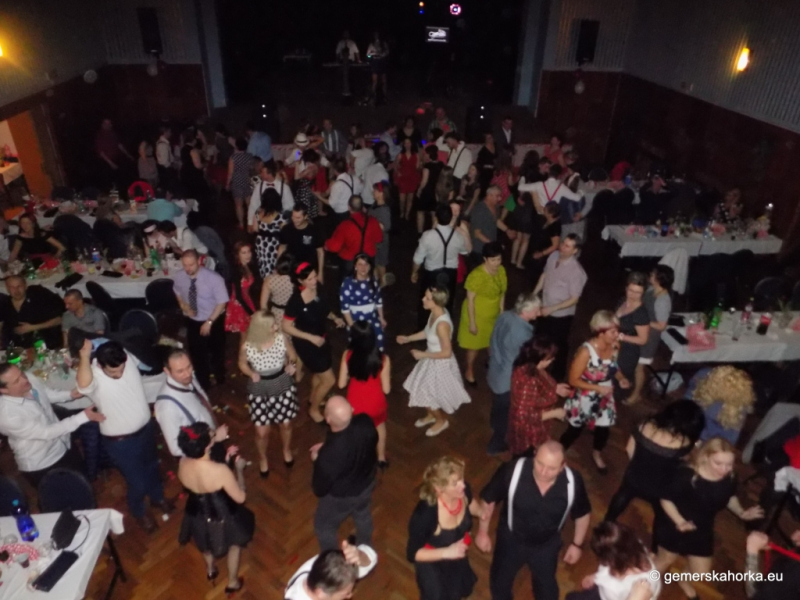 2017/ RETRO bál-ples