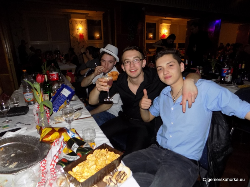 2017/ RETRO bál-ples