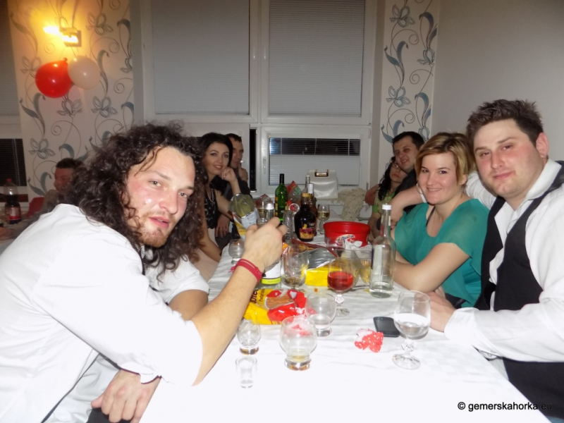 2017/ RETRO bál-ples