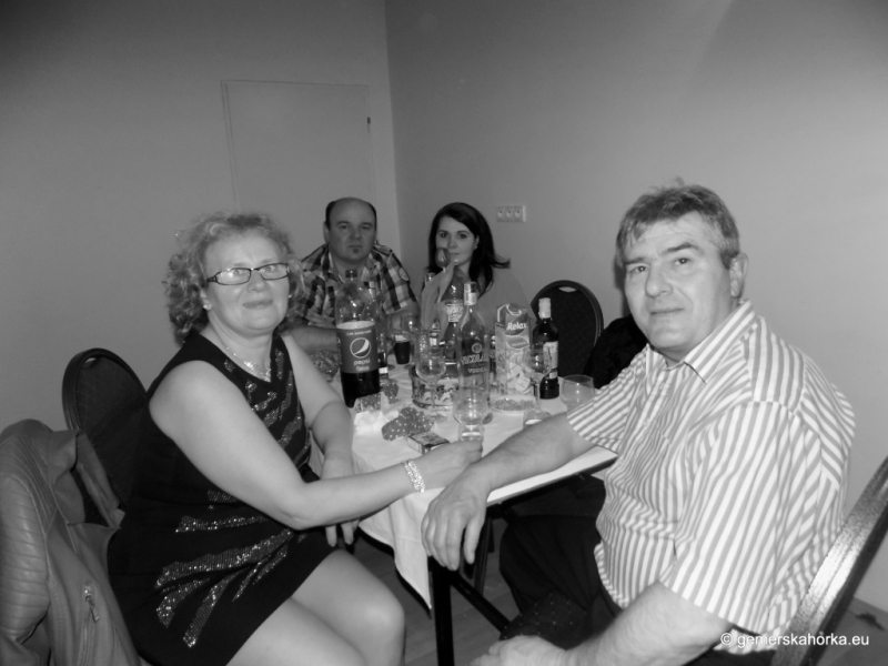 2017/ RETRO bál-ples