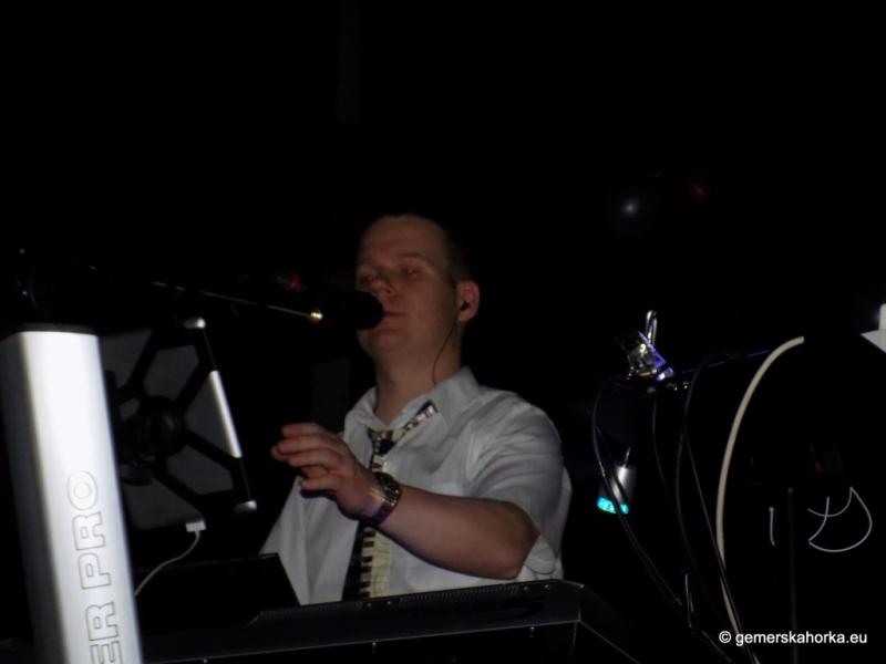 2017/ RETRO bál-ples