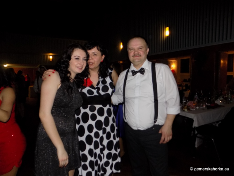 2017/ RETRO bál-ples