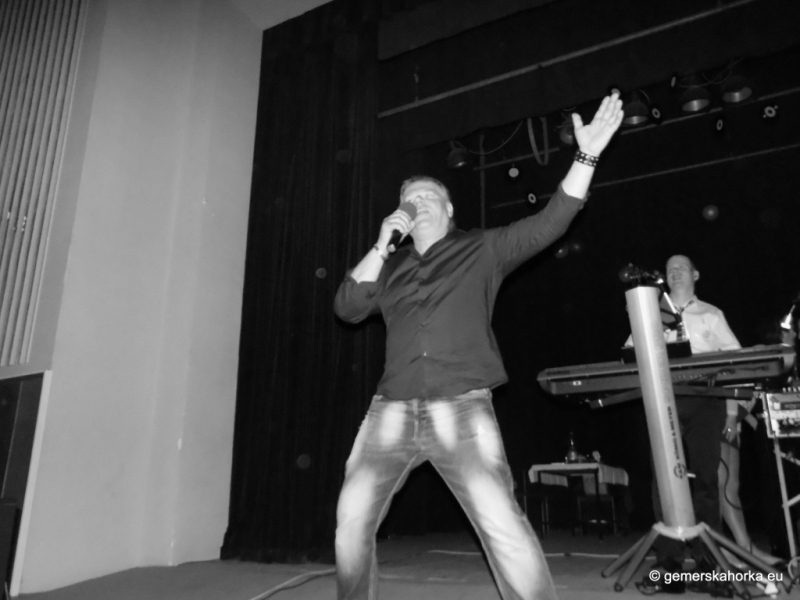 2017/ RETRO bál-ples