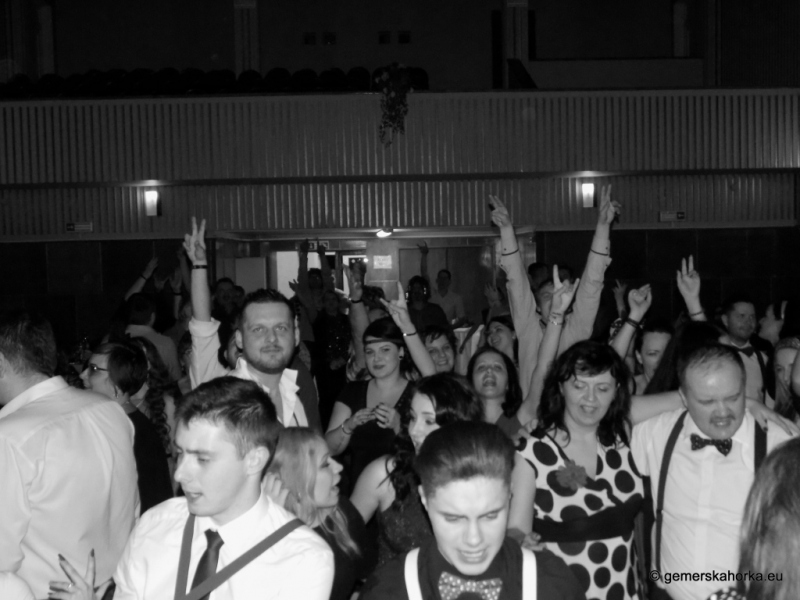 2017/ RETRO bál-ples 