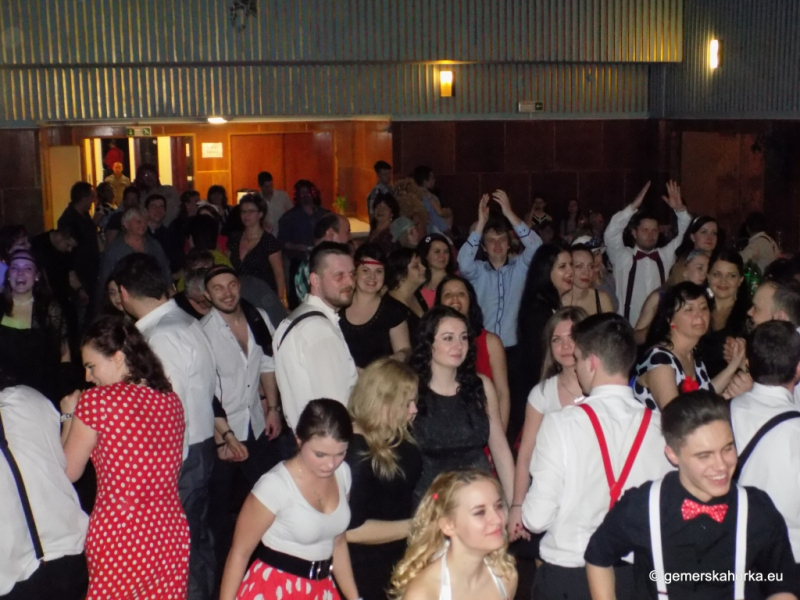 2017/ RETRO bál-ples