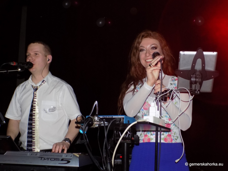 2017/ RETRO bál-ples