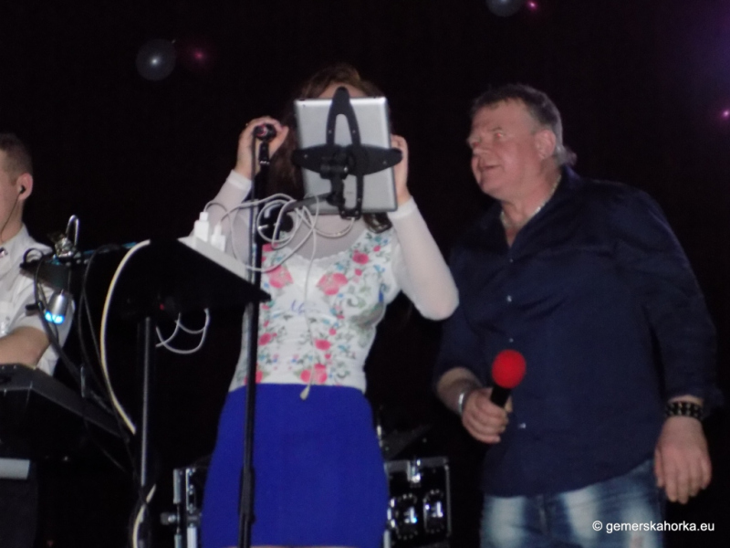 2017/ RETRO bál-ples