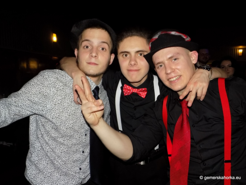 2017/ RETRO bál-ples