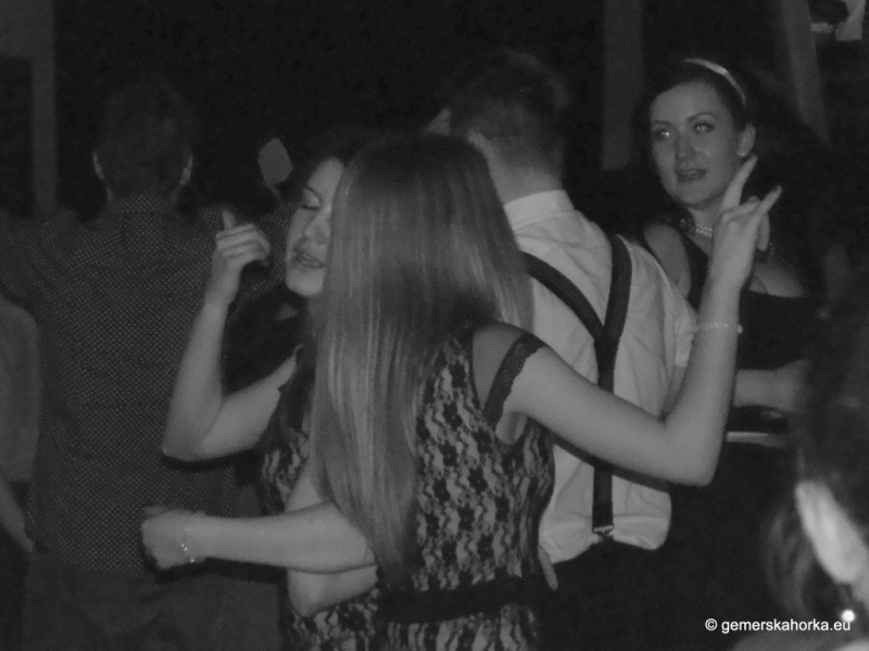 2017/ RETRO bál-ples