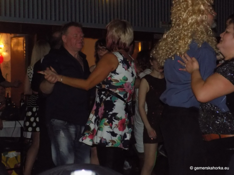 2017/ RETRO bál-ples