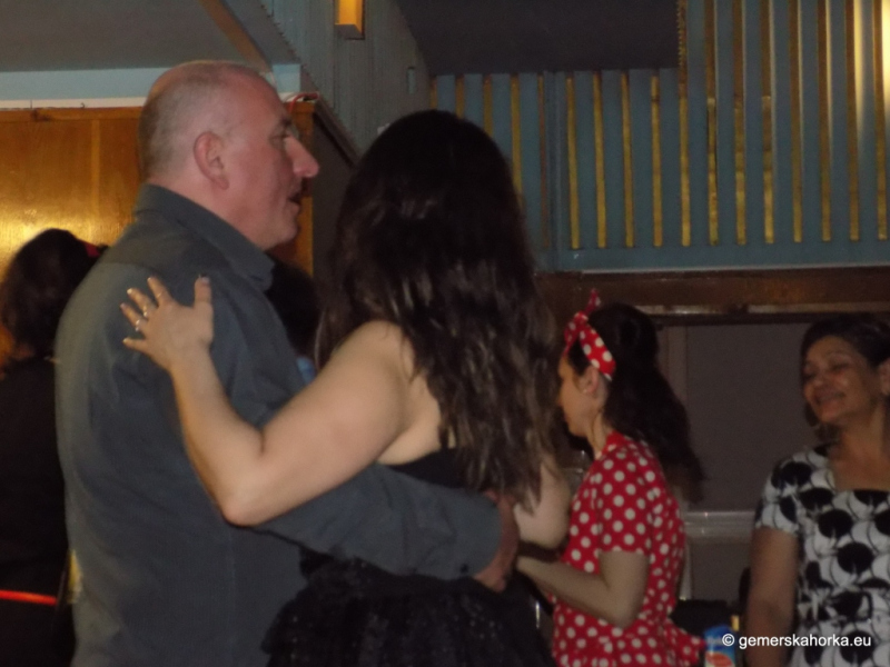 2017/ RETRO bál-ples