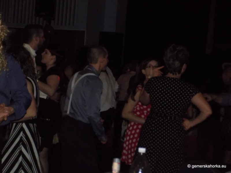 2017/ RETRO bál-ples