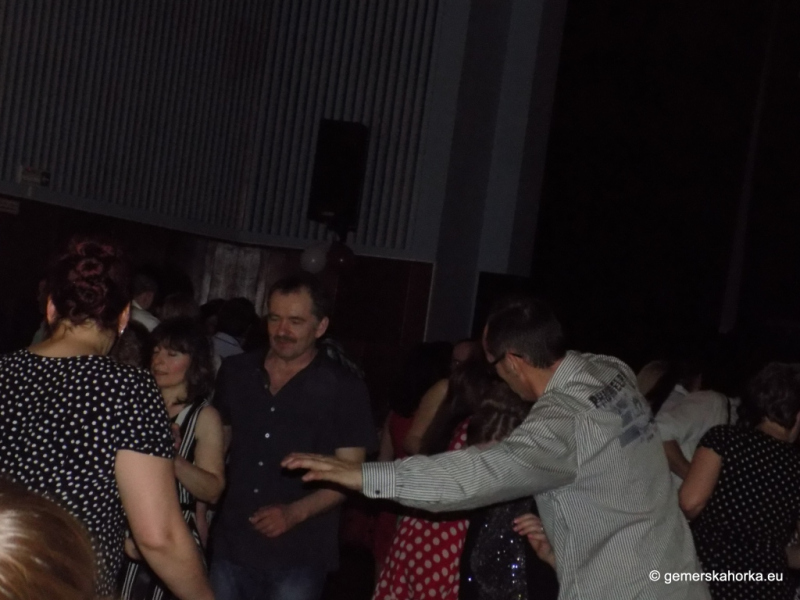 2017/ RETRO bál-ples