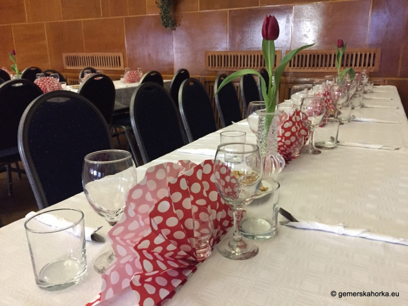 2017/ RETRO bál-ples