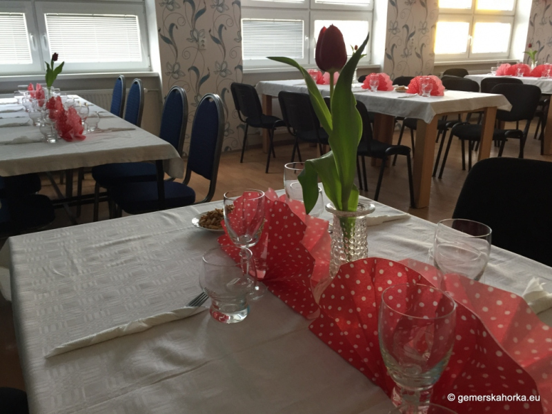 2017/ RETRO bál-ples