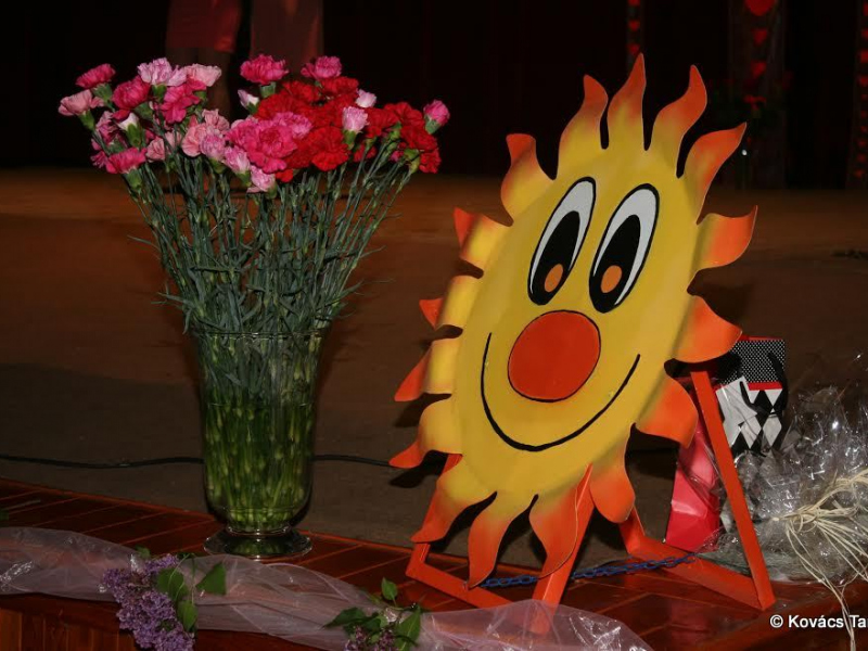 2017/ Anyák Napja - Deň matiek / Napsugár