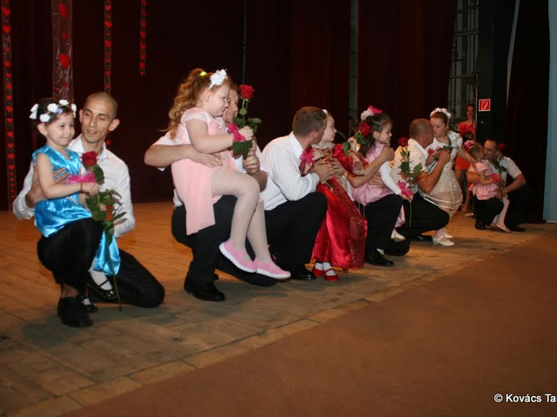 2017/ Anyák Napja - Deň matiek / Napsugár