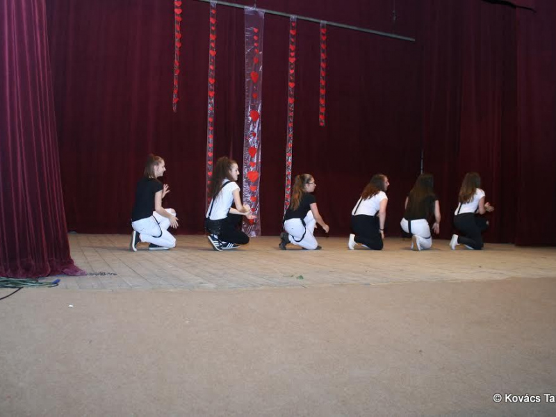 2017/ Anyák Napja - Deň matiek / Napsugár