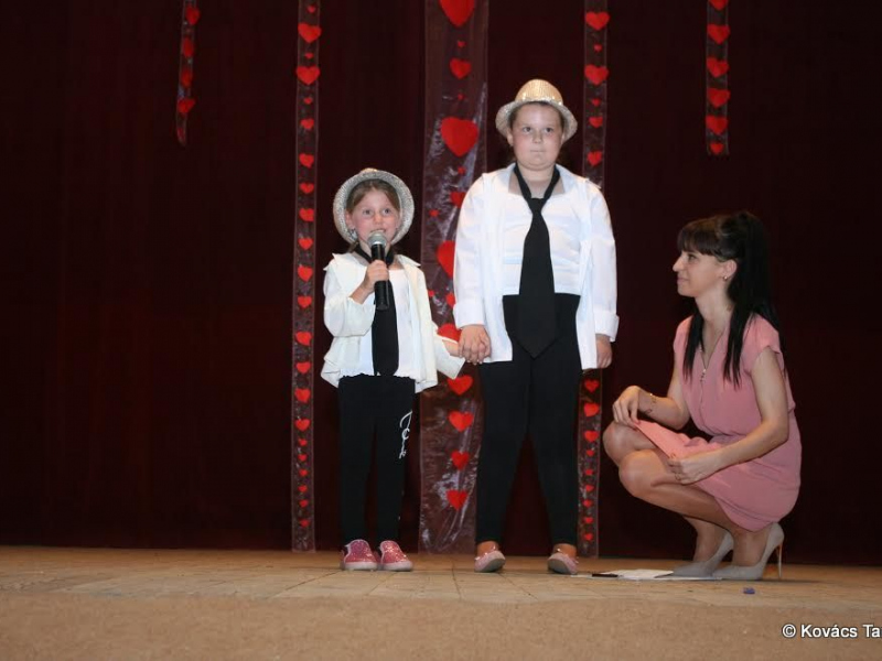 2017/ Anyák Napja - Deň matiek / Napsugár