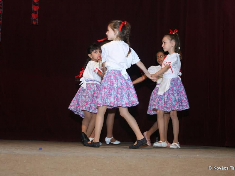 2017/ Anyák Napja - Deň matiek / Napsugár