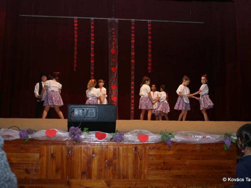 2017/ Anyák Napja - Deň matiek / Napsugár