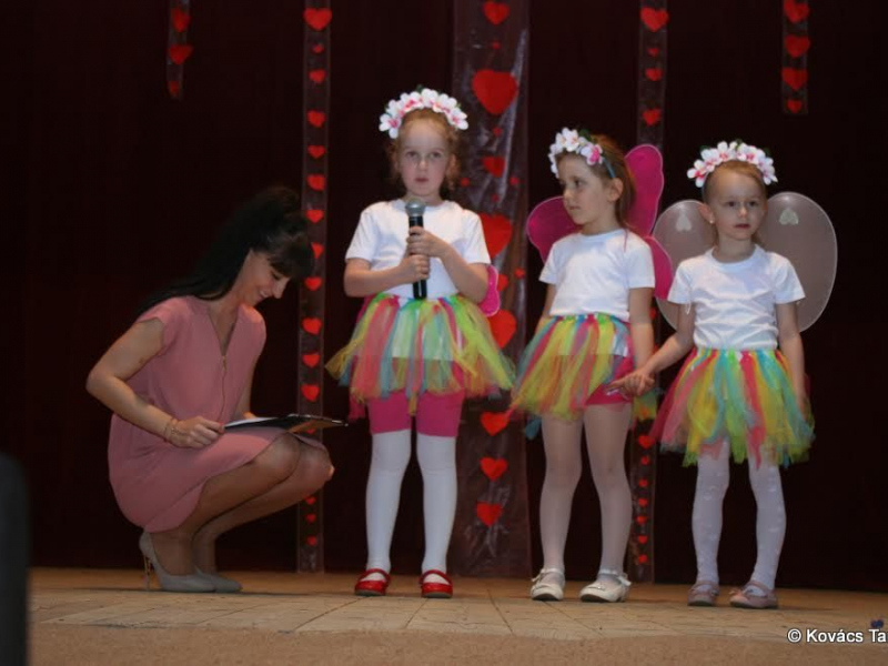 2017/ Anyák Napja - Deň matiek / Napsugár