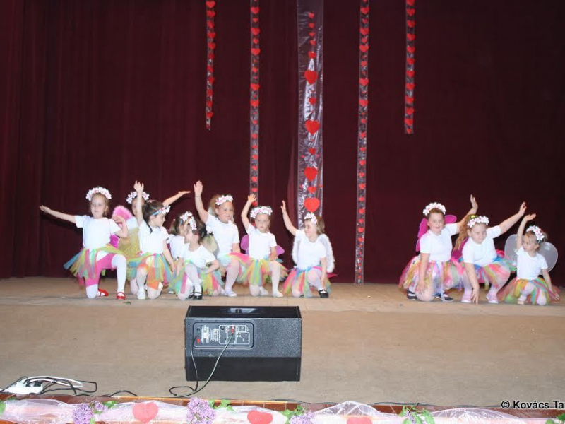 2017/ Anyák Napja - Deň matiek / Napsugár