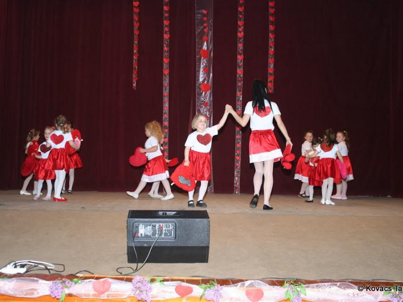 2017/ Anyák Napja - Deň matiek / Napsugár