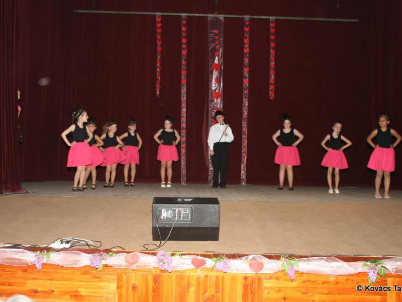 2017/ Anyák Napja - Deň matiek / Napsugár