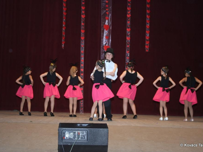 2017/ Anyák Napja - Deň matiek / Napsugár