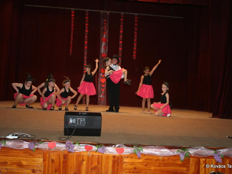 2017/ Anyák Napja - Deň matiek / Napsugár