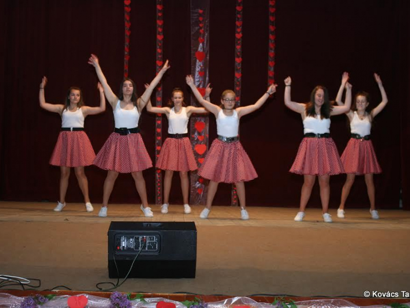 2017/ Anyák Napja - Deň matiek / Napsugár