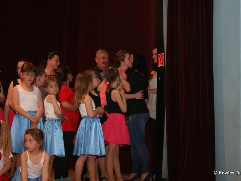 2017/ Anyák Napja - Deň matiek / Napsugár