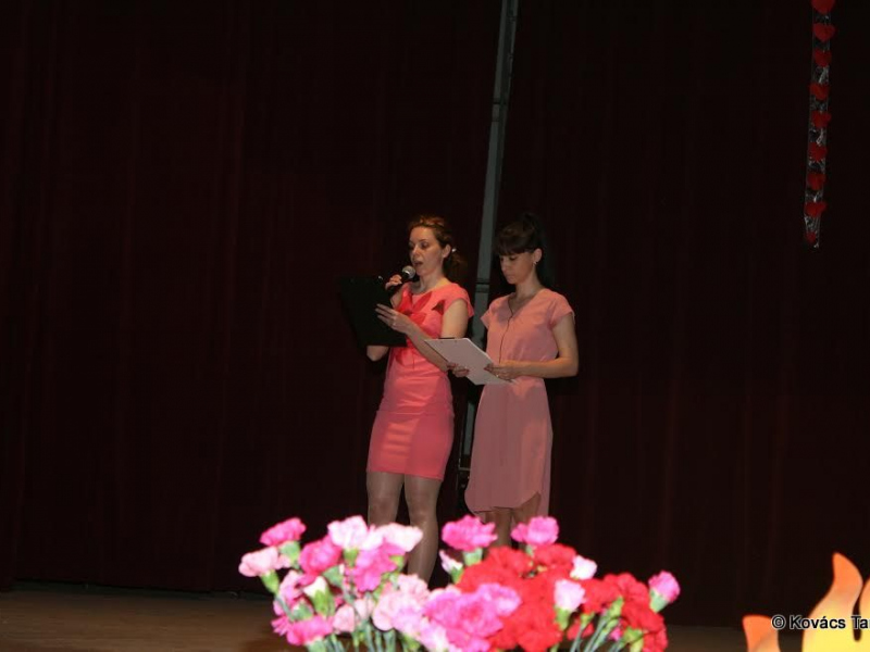 2017/ Anyák Napja - Deň matiek / Napsugár