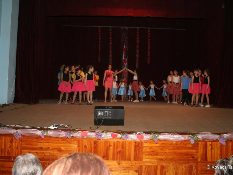 2017/ Anyák Napja - Deň matiek / Napsugár