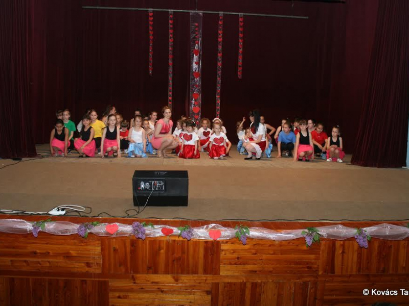 2017/ Anyák Napja - Deň matiek / Napsugár