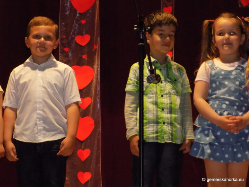 2017/ Anyák Napja - Deň matiek