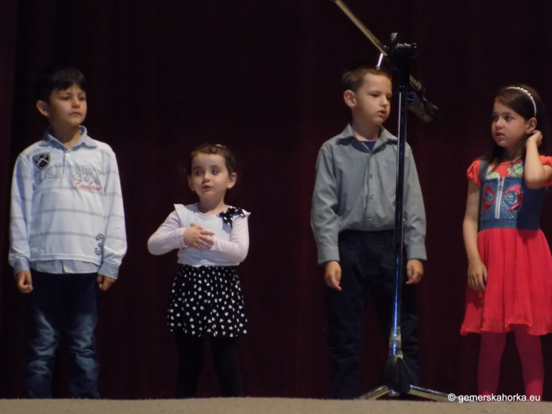 2017/ Anyák Napja - Deň matiek