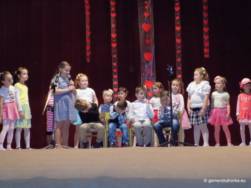 2017/ Anyák Napja - Deň matiek