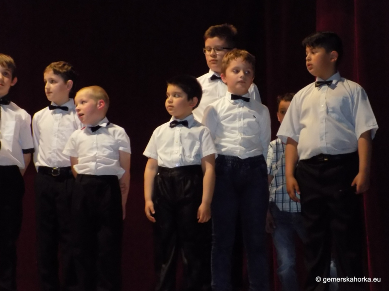 2017/ Anyák Napja - Deň matiek