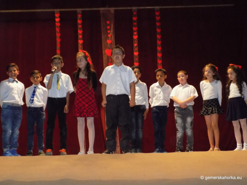 2017/ Anyák Napja - Deň matiek