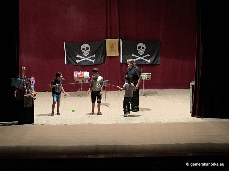 2017/ Cirkusz - Cirkus