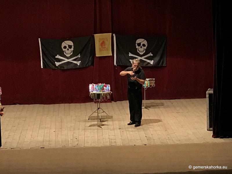 2017/ Cirkusz - Cirkus