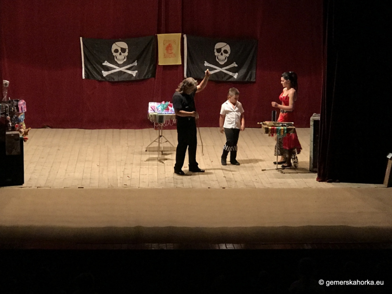 2017/ Cirkusz - Cirkus