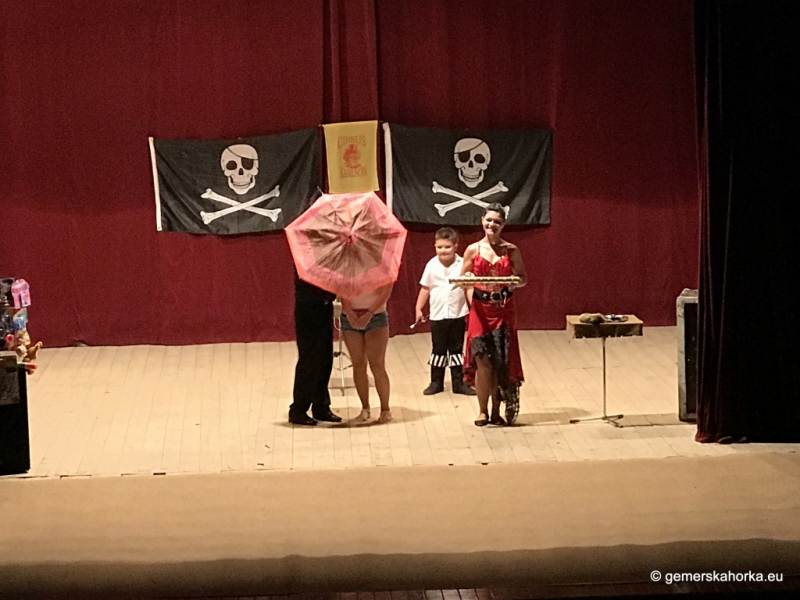 2017/ Cirkusz - Cirkus