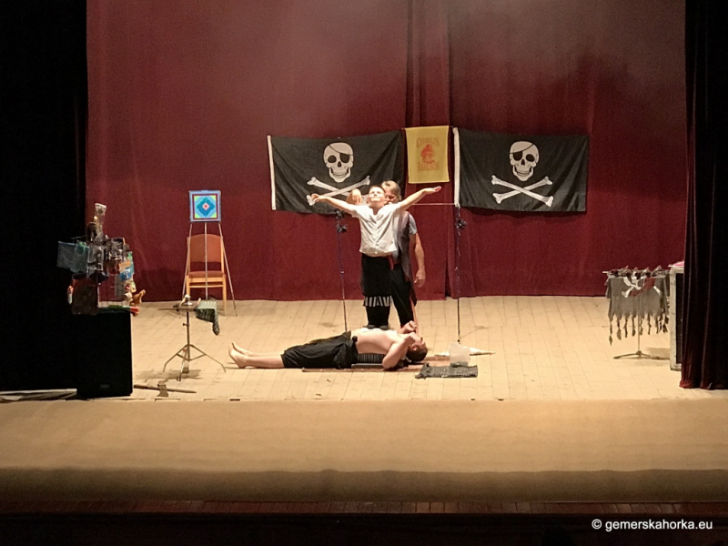 2017/ Cirkusz - Cirkus