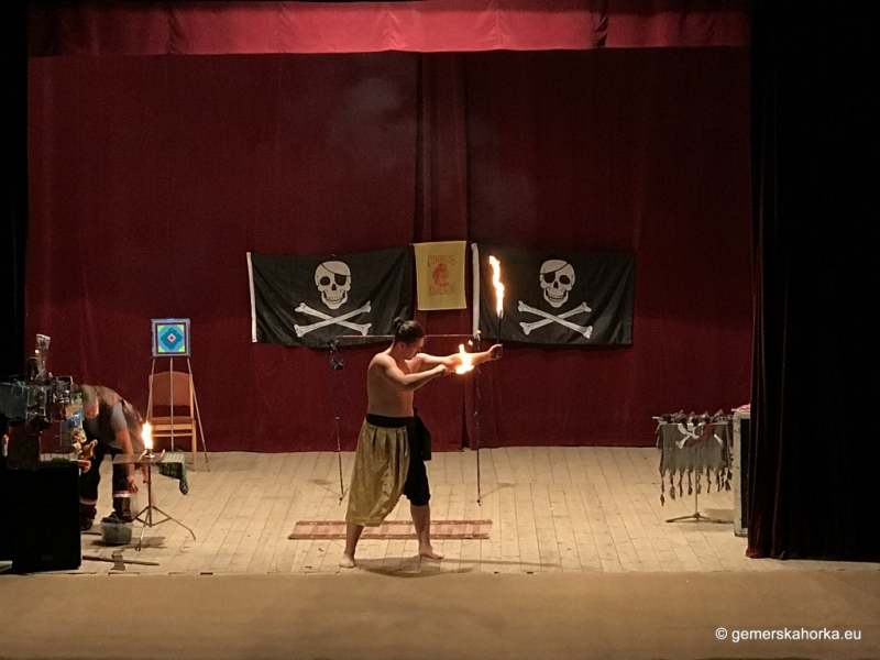 2017/ Cirkusz - Cirkus